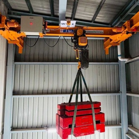 Lowhead crane